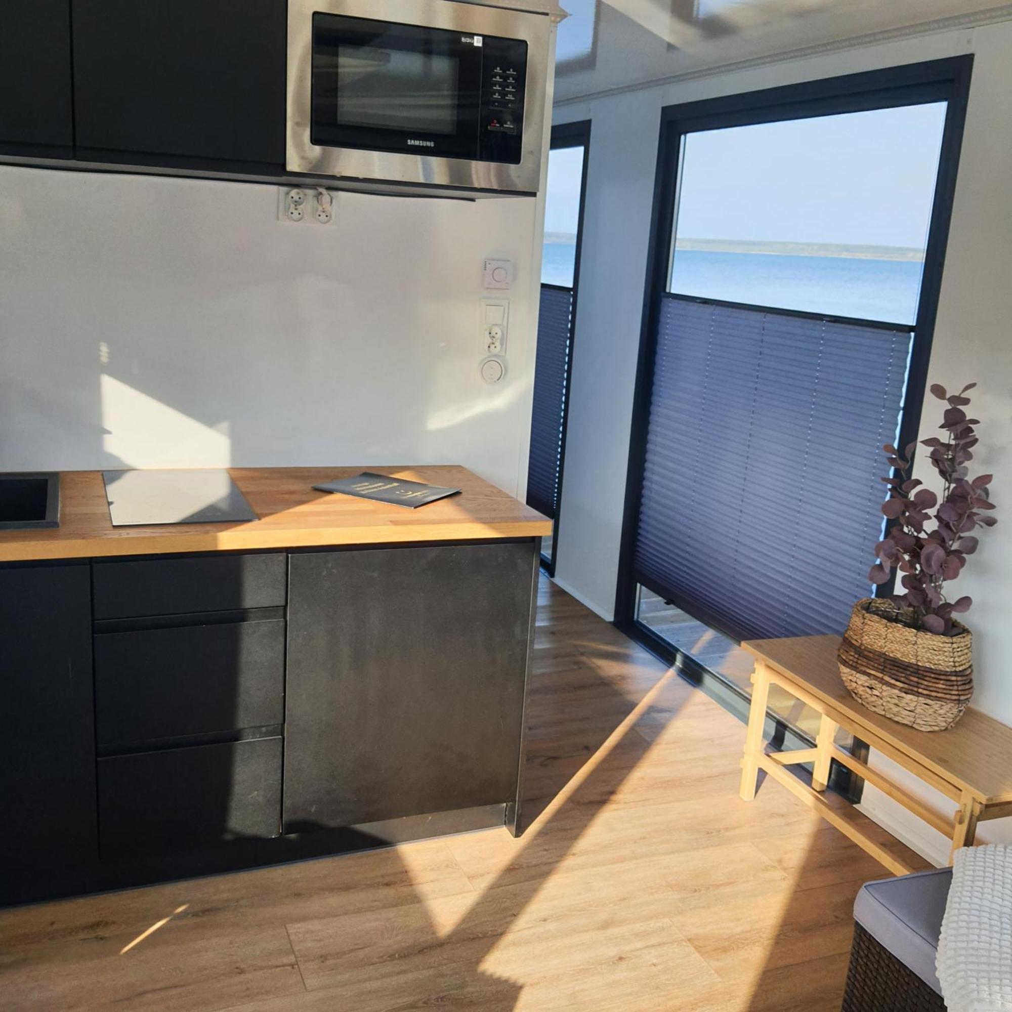 Schwimmendes Ferienhaus Sky Elsterheide エクステリア 写真
